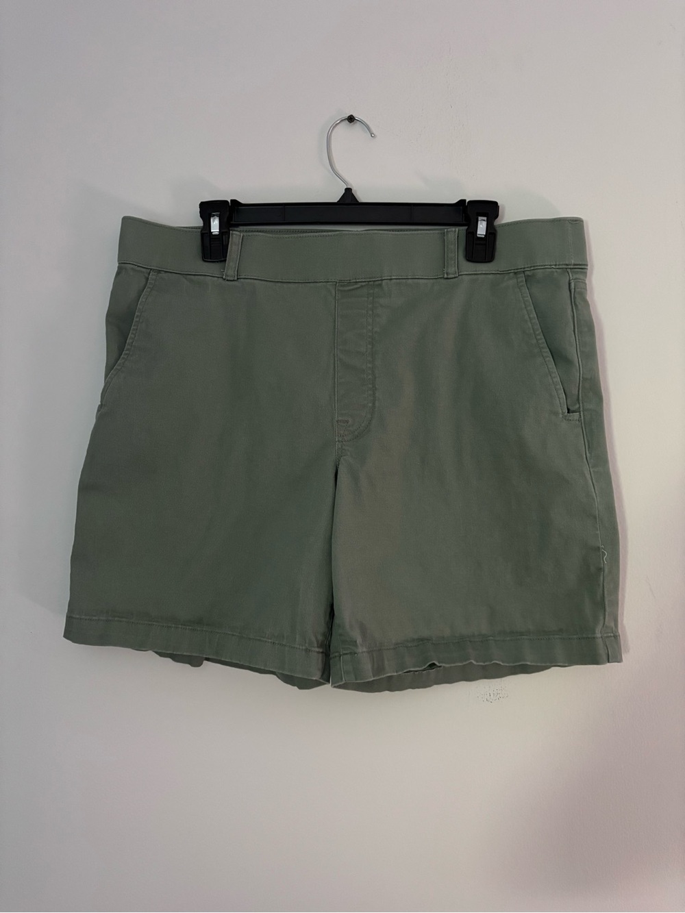 Gloria Vanderbilt Shape Effect High Rise Shorts - Garden Sage - Size 14
